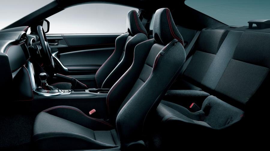 Интерьер Subaru BRZ S 2016 года  (JP) (фото 5 из 17)
